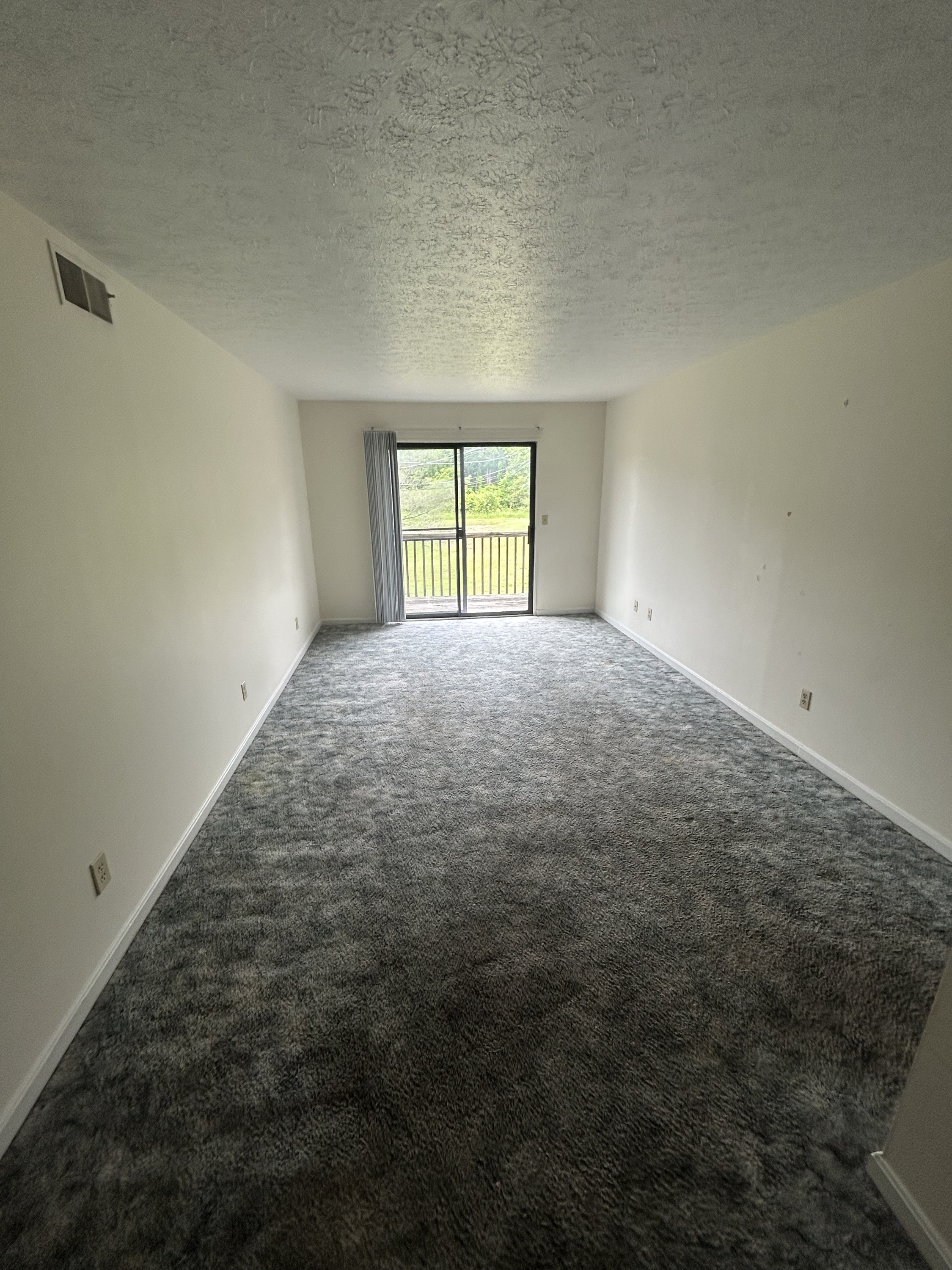 720 E Lincoln Trail-10